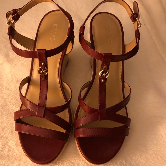 Michael Kors Wedge - Picture 3 of 4